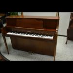 Yamaha Console Piano