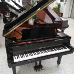 Yamaha C2 Grand Piano 5’8 Black Polish